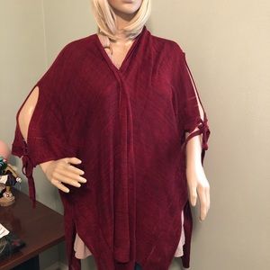BEAUTIFUL BURGANDY SHRUG/SWEATER
